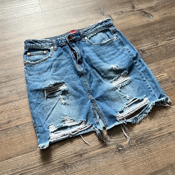Signature8 Distressed Denim Mini Skirt Sz M Punk Rock Festival Summer Beach - Picture 8 of 8